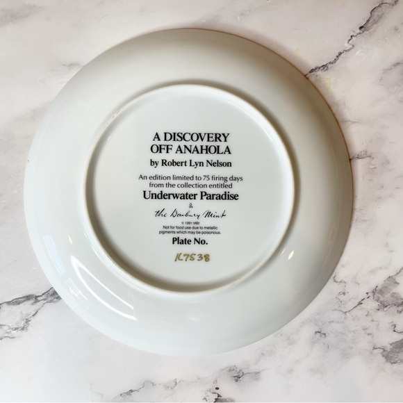 Danbury Mint A Discovery Off Anahola Dolphin Collector Plate - Picture 4 of 8